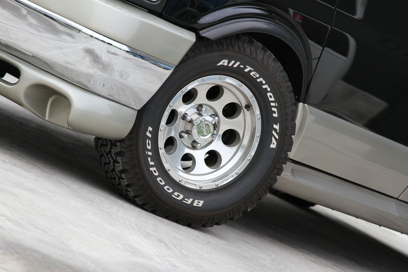 シボレー エクスプレス AWD ロールーフコンバージョン | 車両詳細情報 
