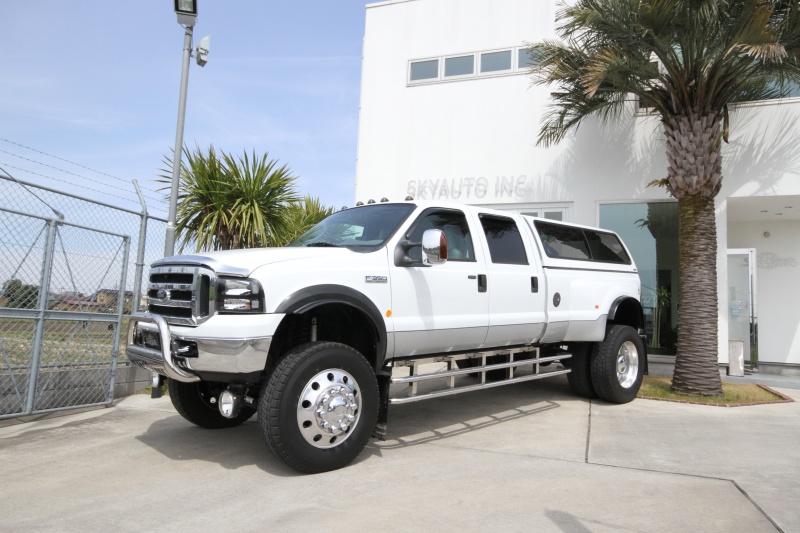 フォード F-350 6.0Ｌﾃﾞｨｰｾﾞﾙ！ ﾊﾟﾜｰｽﾄﾛｰｸ ﾃﾞｭｰﾘｰ LARIAT 4x4 情報